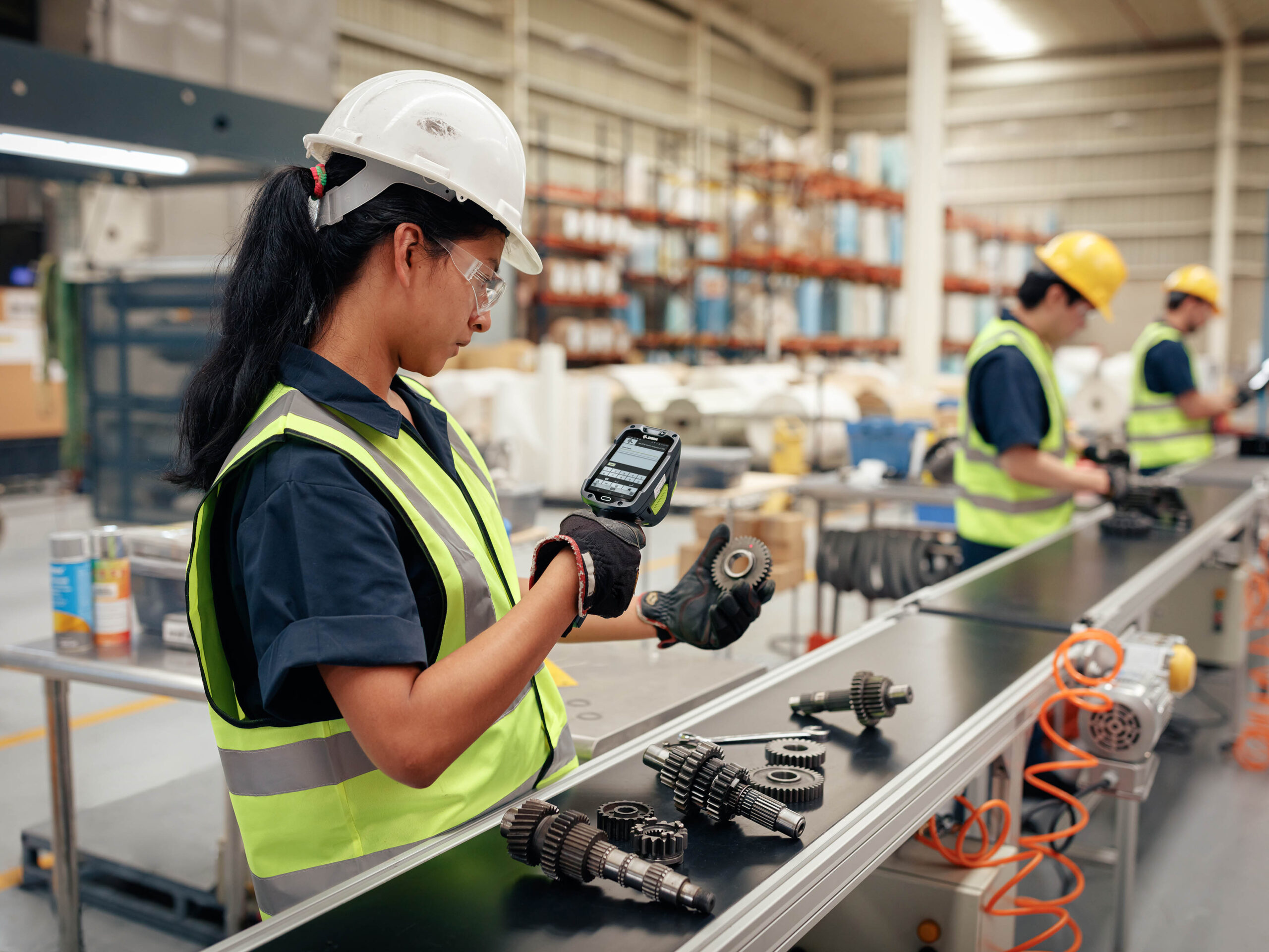 Wish You Could Easily Customize the Mobile Device User Experience for Your Front-line Workers? You Now Have Lots of Options