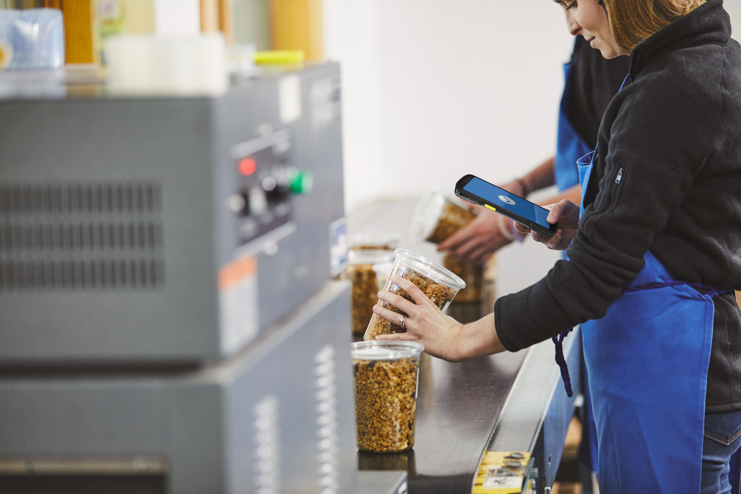 Connected Frontline Solutions Optimize Food Production Workflows